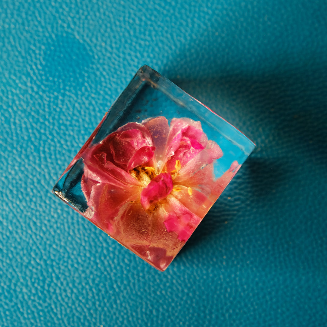 The Love Story Starter Combo: 15 Mixed Rose Infused Cubes and 5 True Cubes Pack